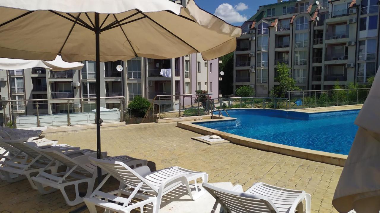 Апартамент Hills Каварна
