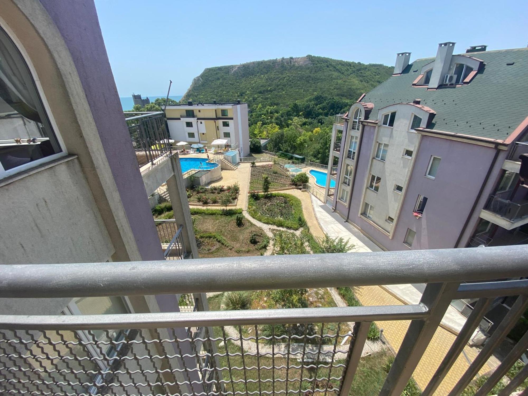 Hills Apartment