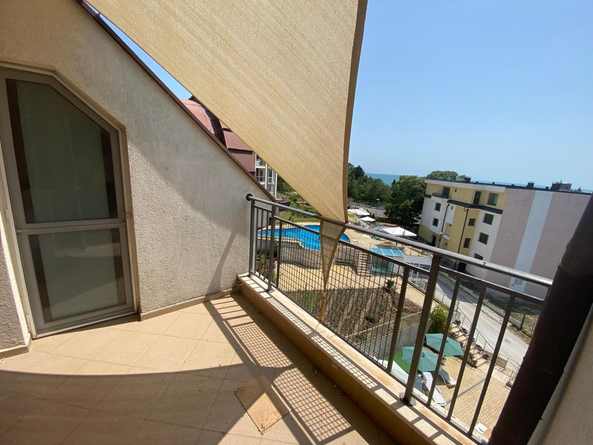 Hills Apartment *